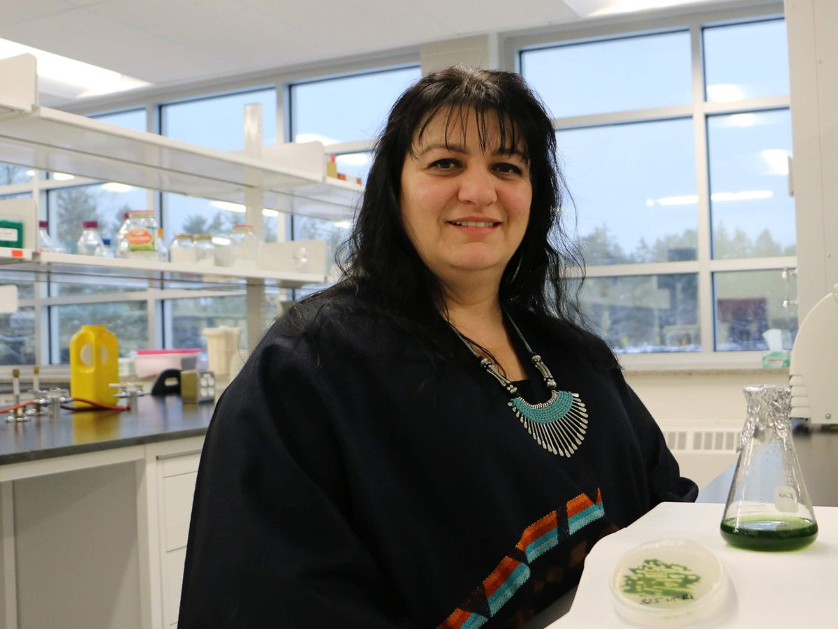 La professeure Isabel Desgagné-Penix remporte le prix Mitacs pour ses travaux sur les micro-algues