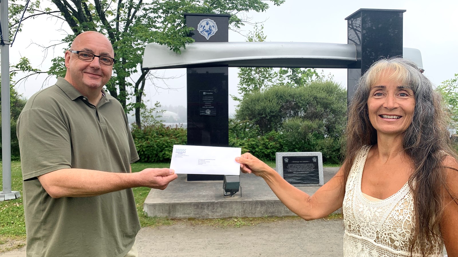 La députée de Laviolette–Saint-Maurice, Mme Marie-Louise Tardif, a annoncé la bonne nouvelle avec beaucoup de plaisir au président du conseil d’administration de la Classique, M. Yvon Laplante.
