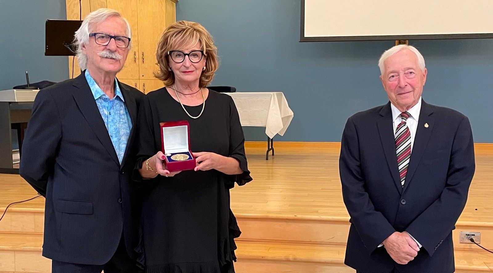 Yvon Beaulieu, Clairette Biron et J. Michel Doyon, lieutenant-gouverneur du Québec.