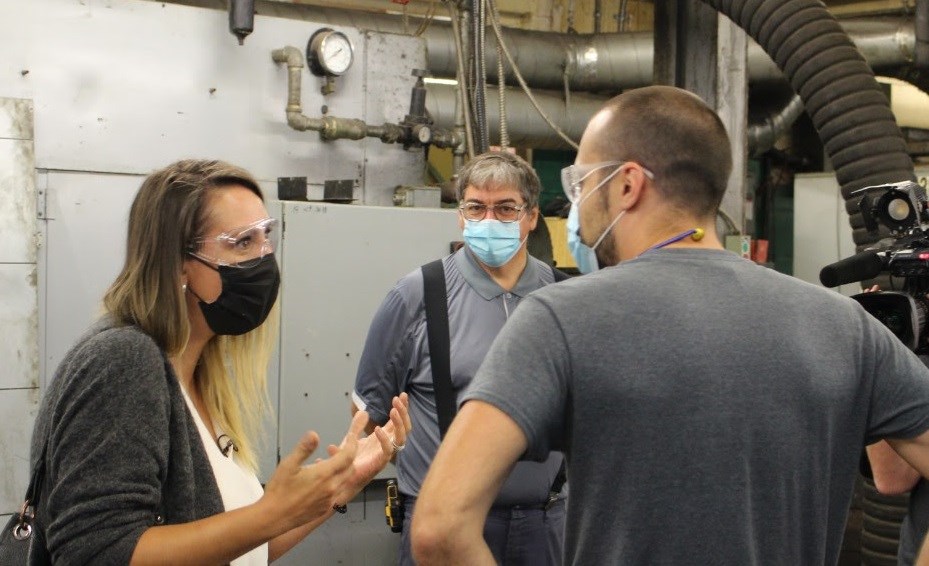 Ruth Ellen Brosseau visite des PME 