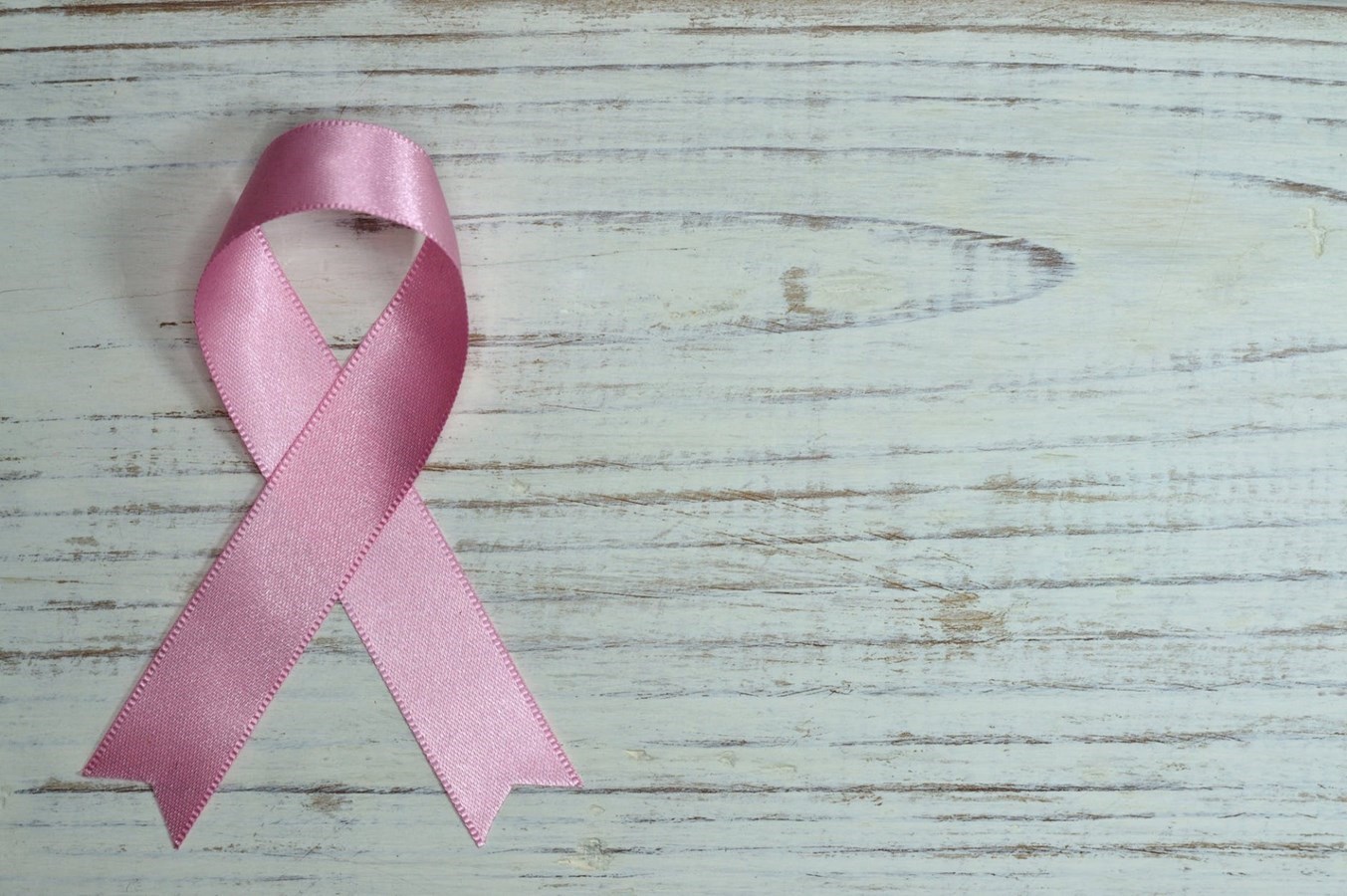 Cancer du sein : le Ruban Rose souligne Octobre Rose