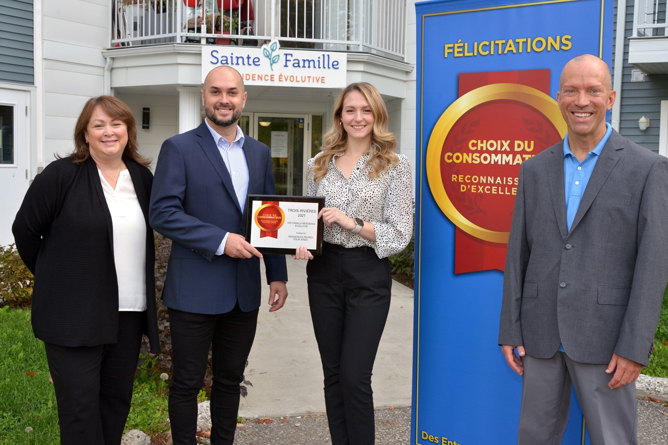 L’équipe de direction : Sonia Goulet, adjointe à la direction, Jonathan Laniel-Dion, gestionnaire, Clémence Morneau, directrice générale et des soins, et François Béland, comptable.