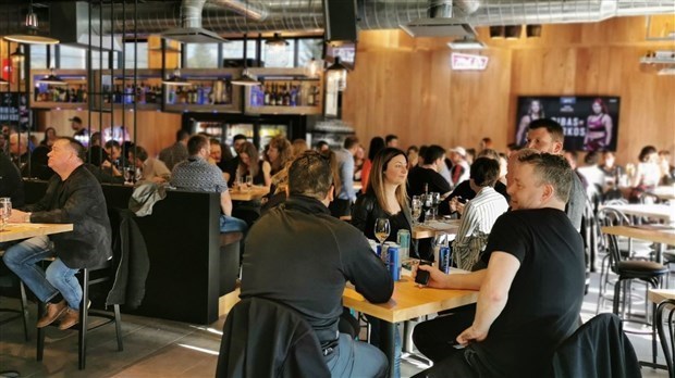 Passeport vaccinal : les policiers de Trois-Rivières visiteront les bars et restaurants