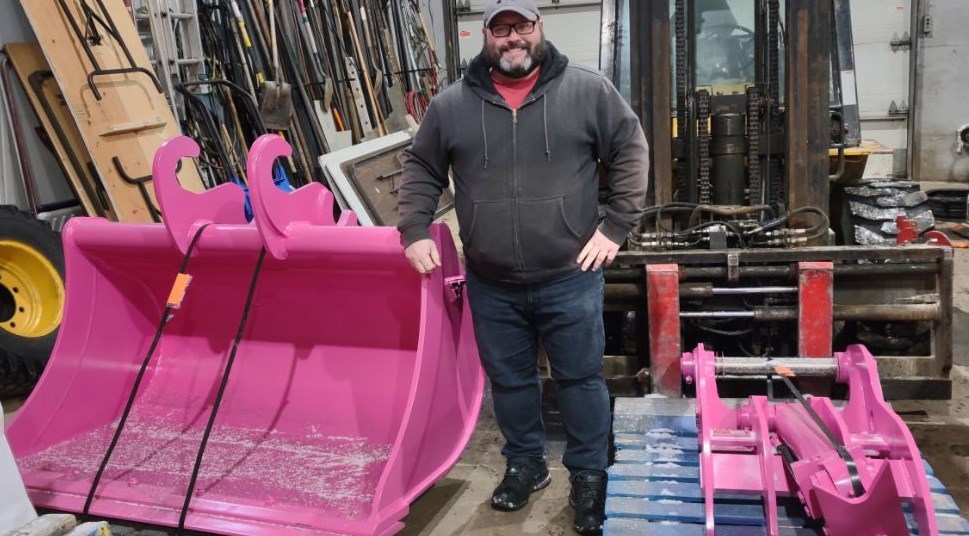 Des équipements roses à Saint-Boniface pour appuyer la Fondation du cancer du sein