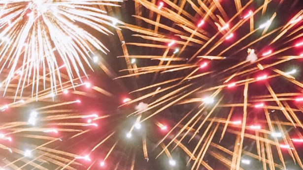 Le samedi soir, il y aura des feux d’artifice à 19 h 30.