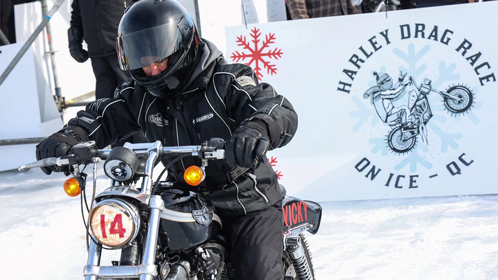 Un succès pour la 3e présentation de la Harley Drag Race on Ice