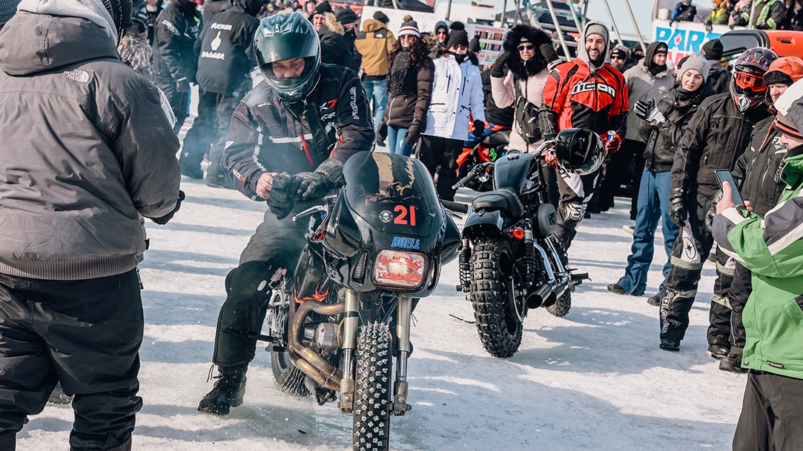 Un succès pour la 3e présentation de la Harley Drag Race on Ice