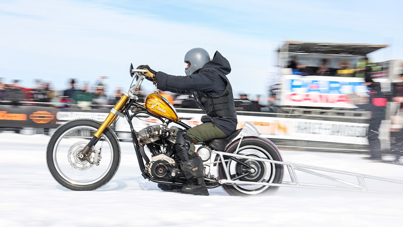 Un succès pour la 3e présentation de la Harley Drag Race on Ice