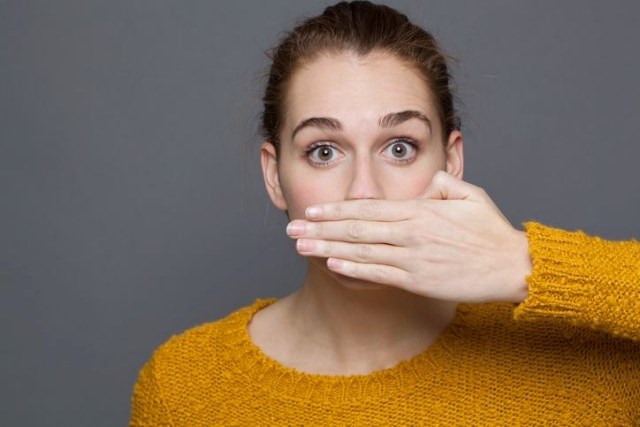 Pourquoi peut-on avoir une mâchoire décalée ?