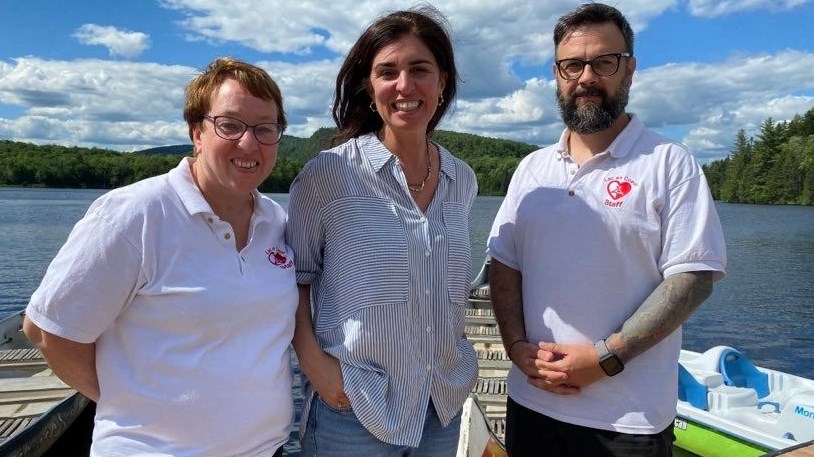 Martine Dupont, Directrice générale du Camp & Auberge-Lac en Cœur, Marie-Claude Brûlé, Directrice du SANA. Nicolas Pasian, Coordonnateur et adjoint à la direction du Camp & Auberge-Lac en Cœur.