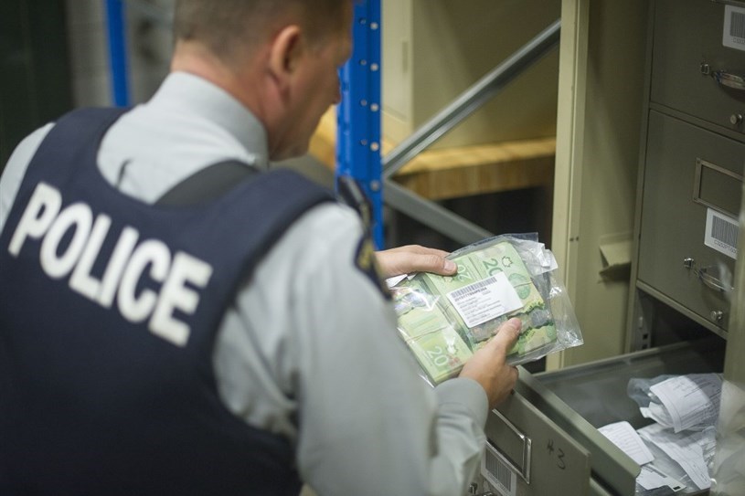 Quatre arrestations à Shawinigan et Montréal dans le cadre d'une perquisition