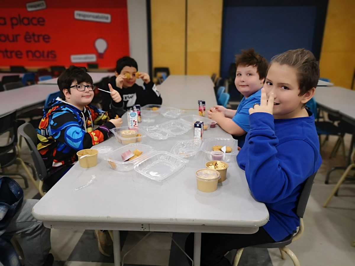 Trente élèves et leurs mentors de l’École des Grands sont récompensés