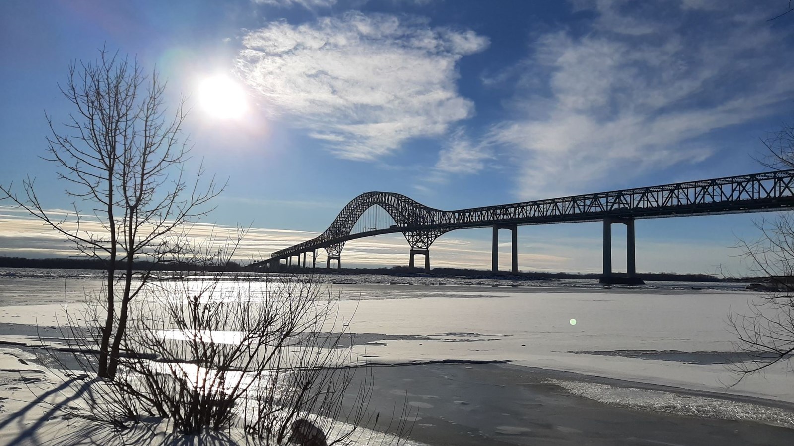 Opération vents violents en cours au pont Laviolette