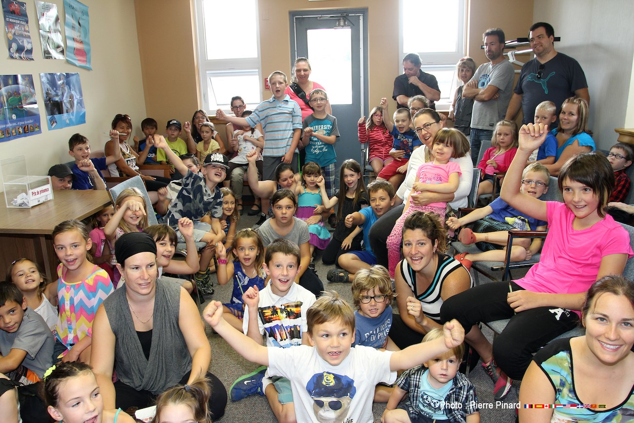 Enfants et parents réunis pour la remise de prix du Club de lecture TD.