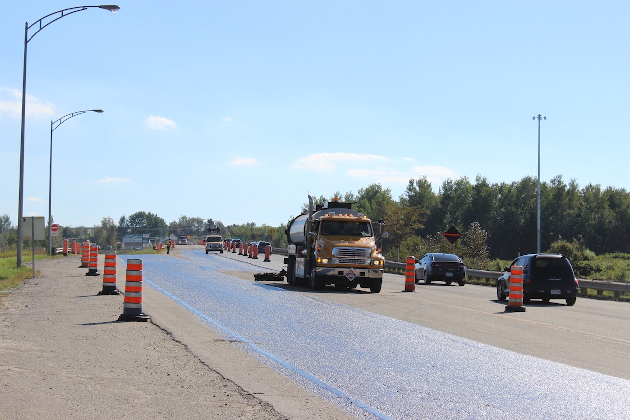 Des travaux préparatoires ont débuté à l’approche du week-end. Durant la première étape de réfection qui se prolongera jusqu’au 9 octobre, Transports Québec suggère d’utiliser la route 143 sud en direction de Sherbrooke afin d’éviter les congestions causées par la réfection du pont de la 249.
