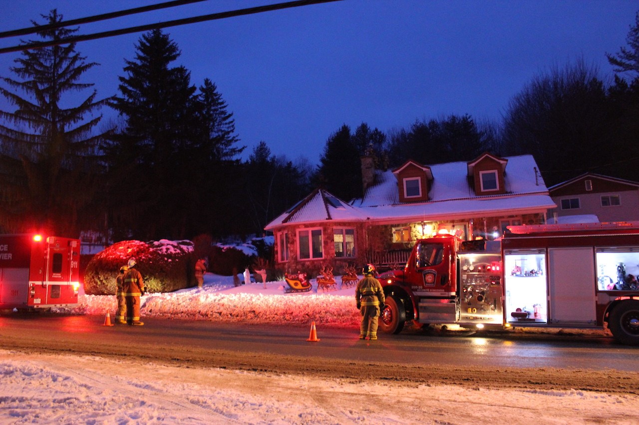 Feu de cheminée à Saint-François-Xavier-de-Brompton