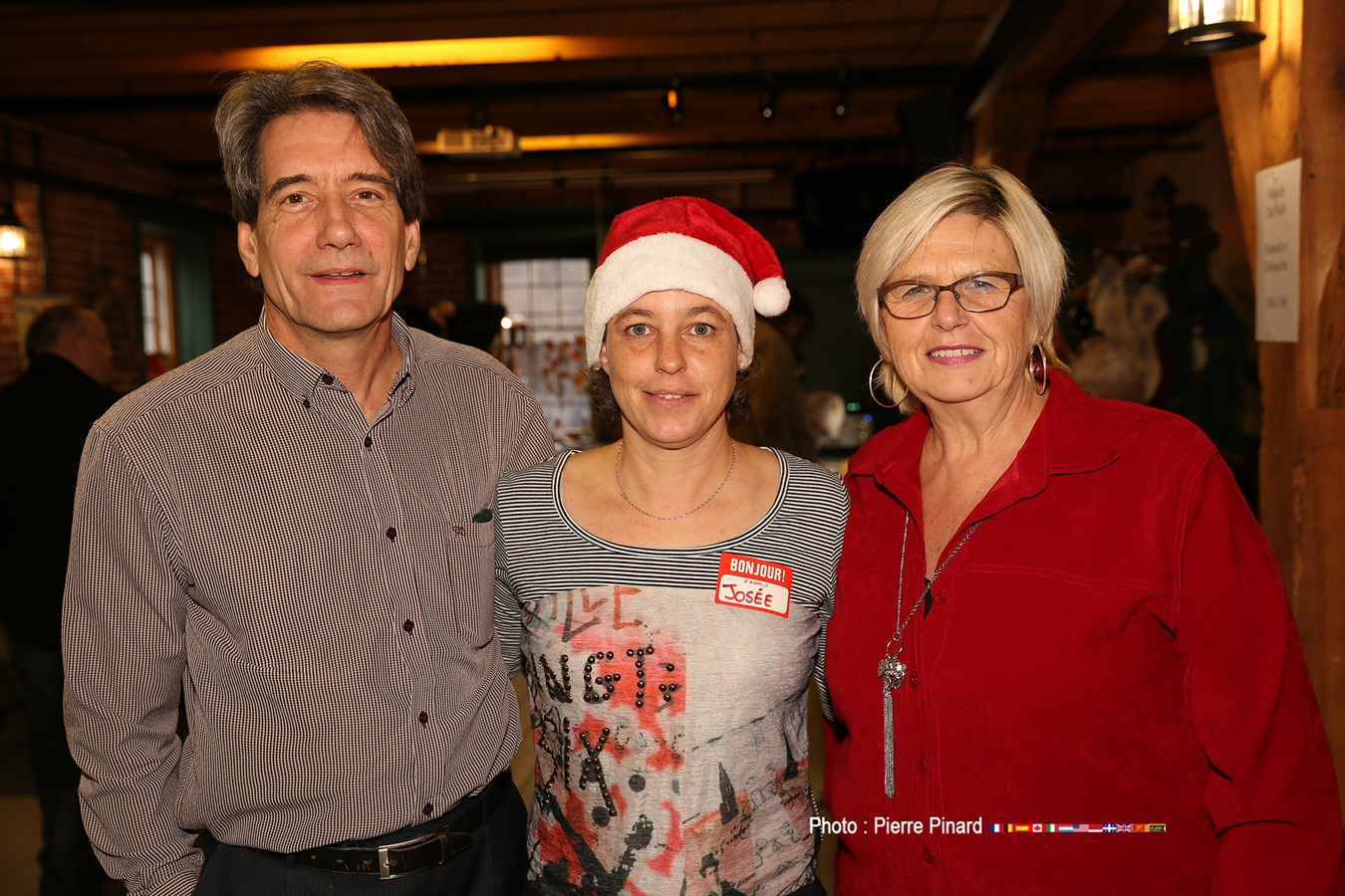 Du bon travail pour Josée Parent qui a coordonné le marché de Noël. Elle est entourée du directeur Luc Cloutier et de la conseillère municipale Solange Richard, responsable des dossiers culturels dont celui de la Poudrière.