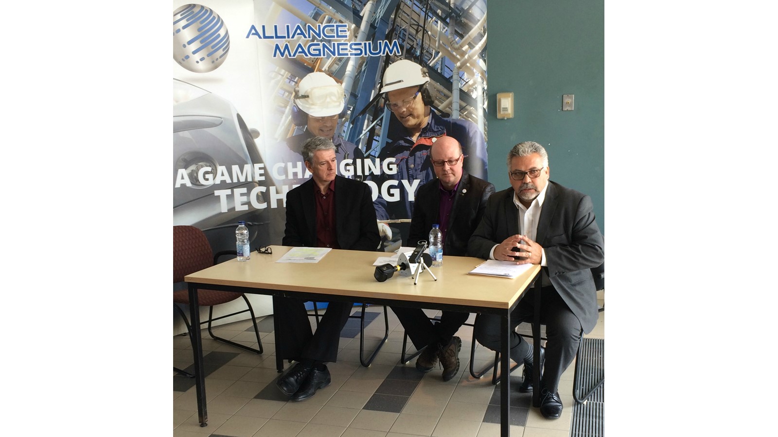 En avril 2016, Alliance Magnésium a tenu un point de presse pour faire part des avancements de ses travaux.