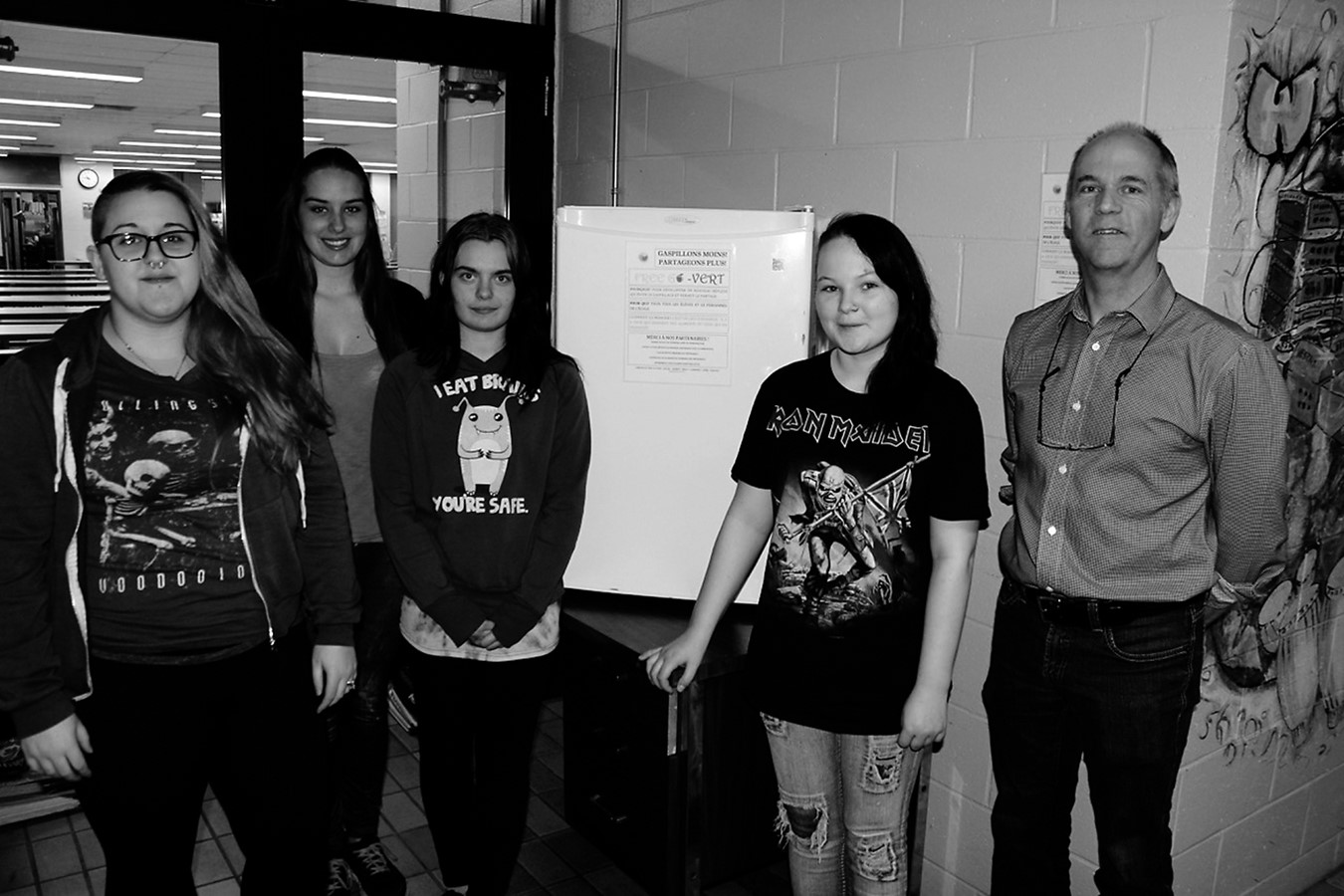 Regroupés à proximité du free go-vert : Kelly Gendreau, Laurence Piet, Audrey Beauregard, Alycia Aucoin et Reynald Dionne. Absentes lors de la photo : Pascale Marcotte Huppé et Lorie Cassidy-Huppé. 