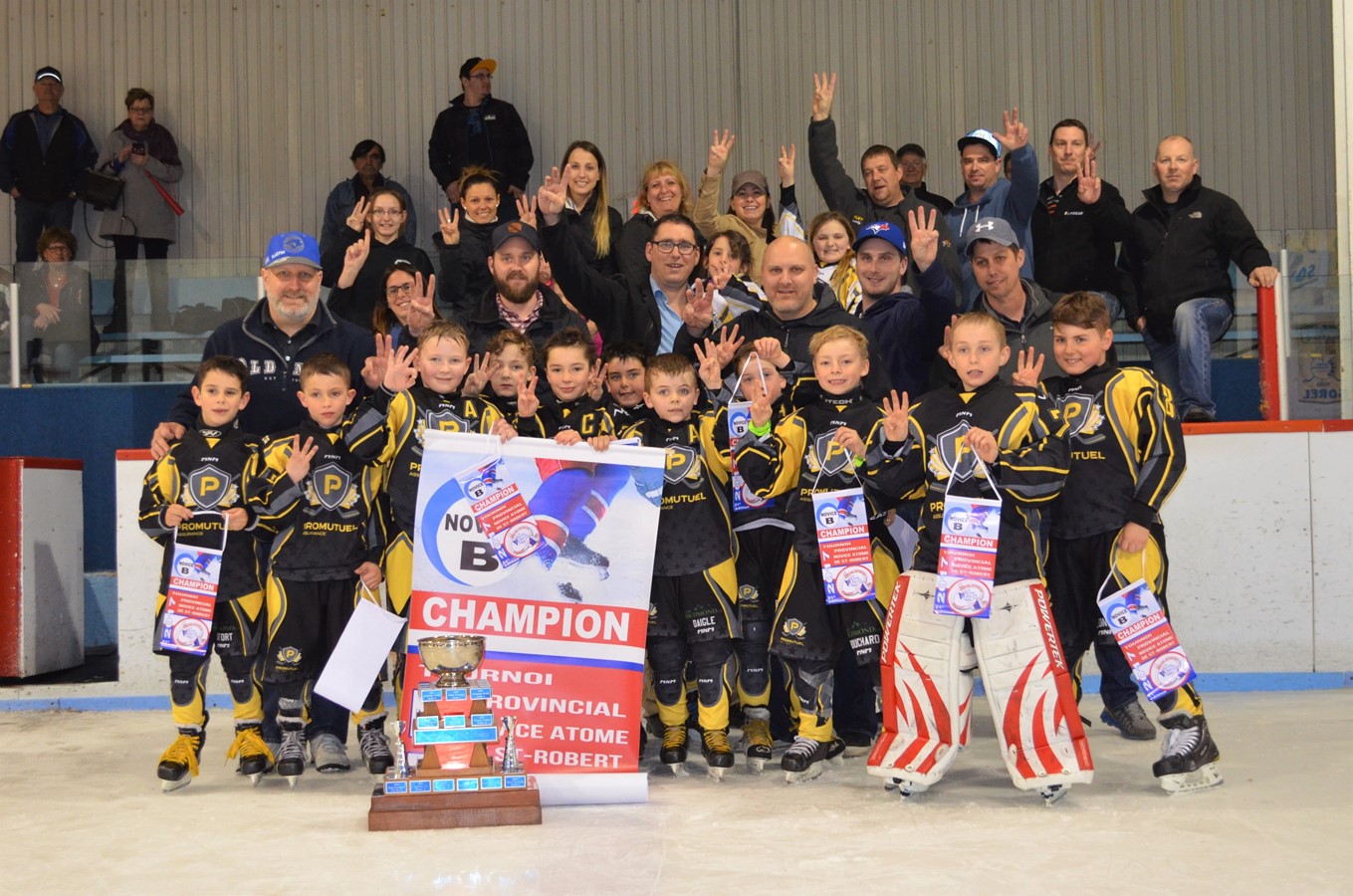 Joueurs de l’équipe: 57 Jaxon Daigle, 58 Matis Robichaud, 59 Alexis Dufort, 61 Lionel Poudrier, 62 Zack Bouchard, 63 Scott Dubois, 70 Jacob Carrier, 83 JP Milette, 84 Liam Langlois, 85 Nicholas Léonard, 86 Rafaël Gagnon et 87 Marc-Antoine Daigle. Entraineur: Sylvain Daigle  Assistant Entraineurs: François Daigle, Yannick Dubois, JF Dufort et Alexandre Léonard