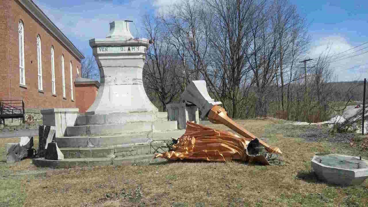 La troisième vente de fleurs a pour but d’assurer le patrimoine de l’église, dont celui de la statue du Sacré-Cœur vandalisée durant le mois de mars 2016.
