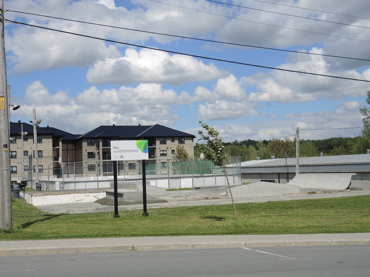 Le skatepark d’Asbestos sera bientôt de nouveau fonctionnel avec une toute nouvelle configuration.