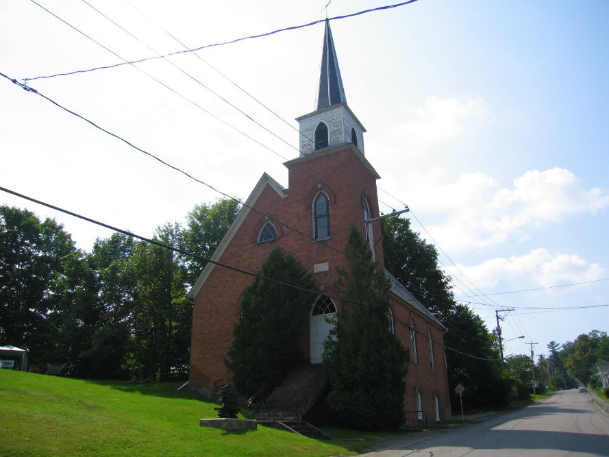 L’église Saint-Paul qui abrite le Centre d’interprétation de l’ardoise.