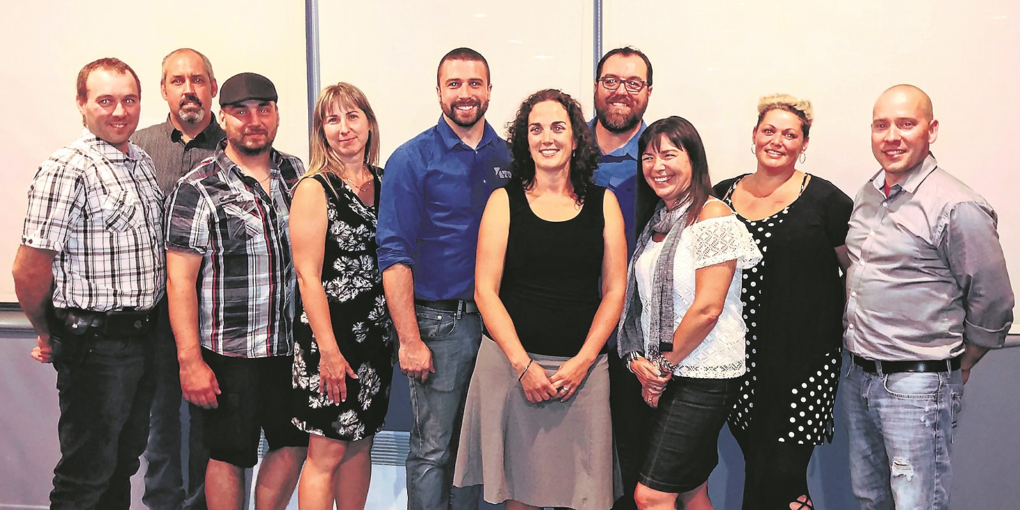 Patrick Lafond de Services Matricks, Eric Brown de Concept Promet Inc, Yan St-Hilaire de la Microbrasserie Moulin 7, Caroline Poirier de Gestion C. Poirier, Ghislain Tessier de Transport ATD, Isabelle Lodge de Événements Lodge Events, Charles-Antoine Leblanc de Virage multimédia, Maryse St-Cyr de Gerry Dan, Julie Coulombe de Laboratoires Kabs, Thomas Deshaies de PALCO et Patrick Satre du Restaurant Le Temps des cerises (absent sur la photo) sont les membres du Conseil d’administration.