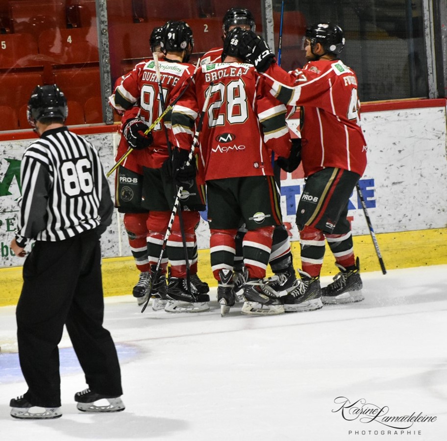 Alexandre Durette et Patrick Groleau ont obtenu quatre points chacun dans un gain de 6-2 contre le BigFoot - Familiprix de Saint-Léonard-d’Aston à Windsor.