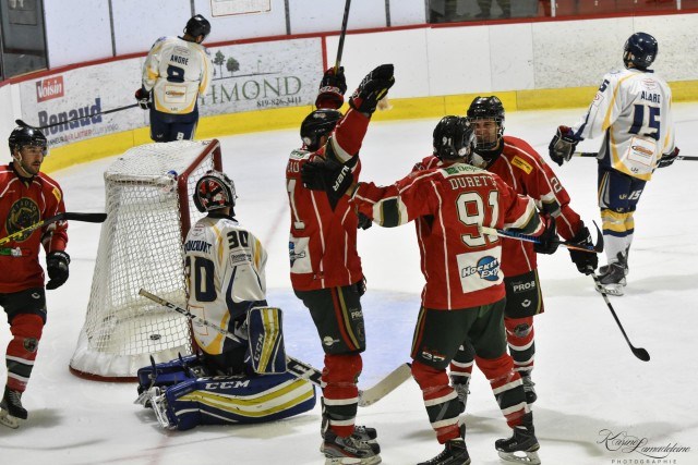 C'est le temps de remettre les compteurs à zéro et de gagner chacun des matchs pour le Desjardins-Wild en séries éliminatoires. Le 2ème match de la série contre Donnacona sera présenté samedi à 21h30 à Windsor. 
