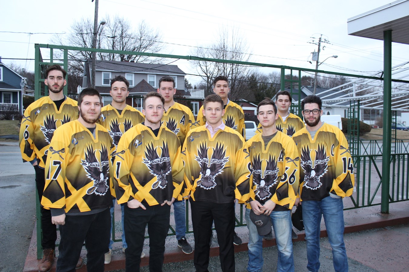 Par ordre alphabétique : Karl Audit, Anthony Héon, Charles-Antoine Charron, Julien Michaud-Létourneau, Brian Patterson, Carl Richard, Jordan Roy, Nicholas Saint-Laurent-Jolin et Julien Trudeau-Perron ont revêtu le chandail des Aigles Extrême junior C.