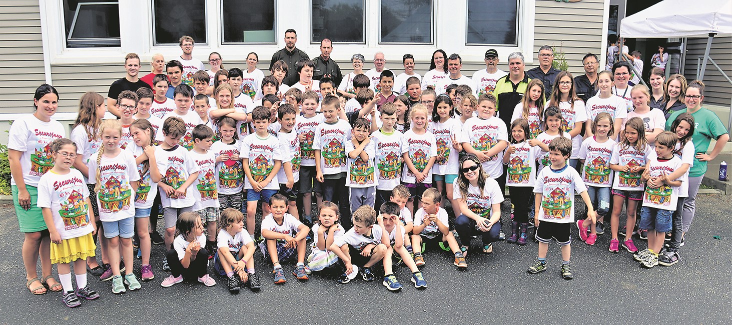74 jeunes de la maternelle à la 6e année de l’école primaire Notre-Dame-de-l’Assomption de St-Georges-de-Windsor, ont participé très activement en début de semaine, au programme Sécuri-jour.