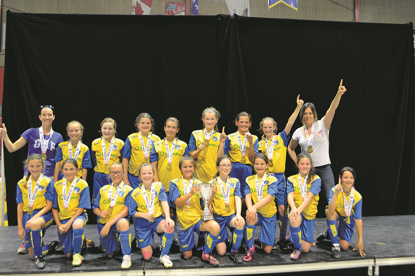 U12F championnes du tournoi Festi-Tour national de Magog