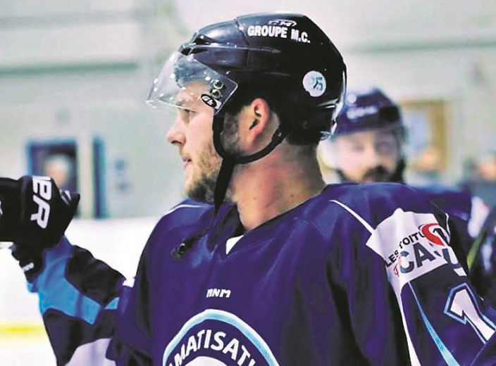 Le Desjardins-Wild a acquis l’ailier gauche Alexandre Labrosse du Climatisation Cloutier de Cap-de-la-Madeleine en retour d’Alexandre Paradis.