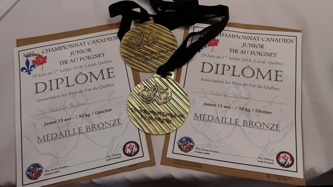 Deux médailles du Championnat junior au tir du poignet.