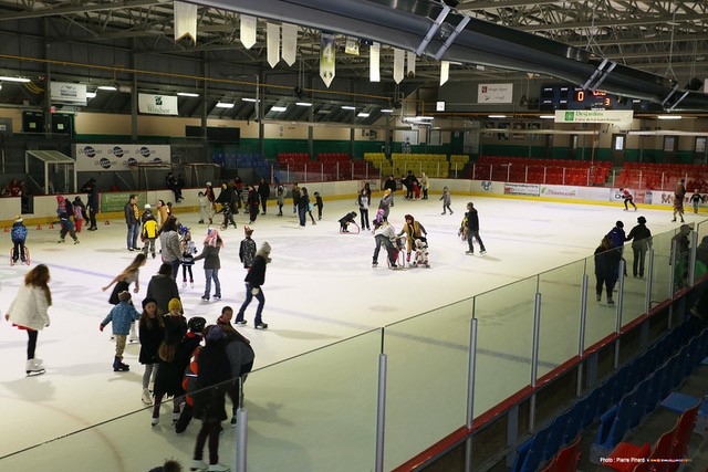 Halloween, bonbons, patinage libre et beaucoup de plaisir