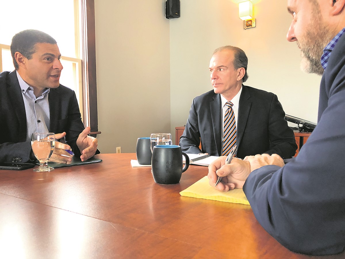 M.Alain Rayes député de Richmond-Arthabaska et André Bachand député de Richmond.