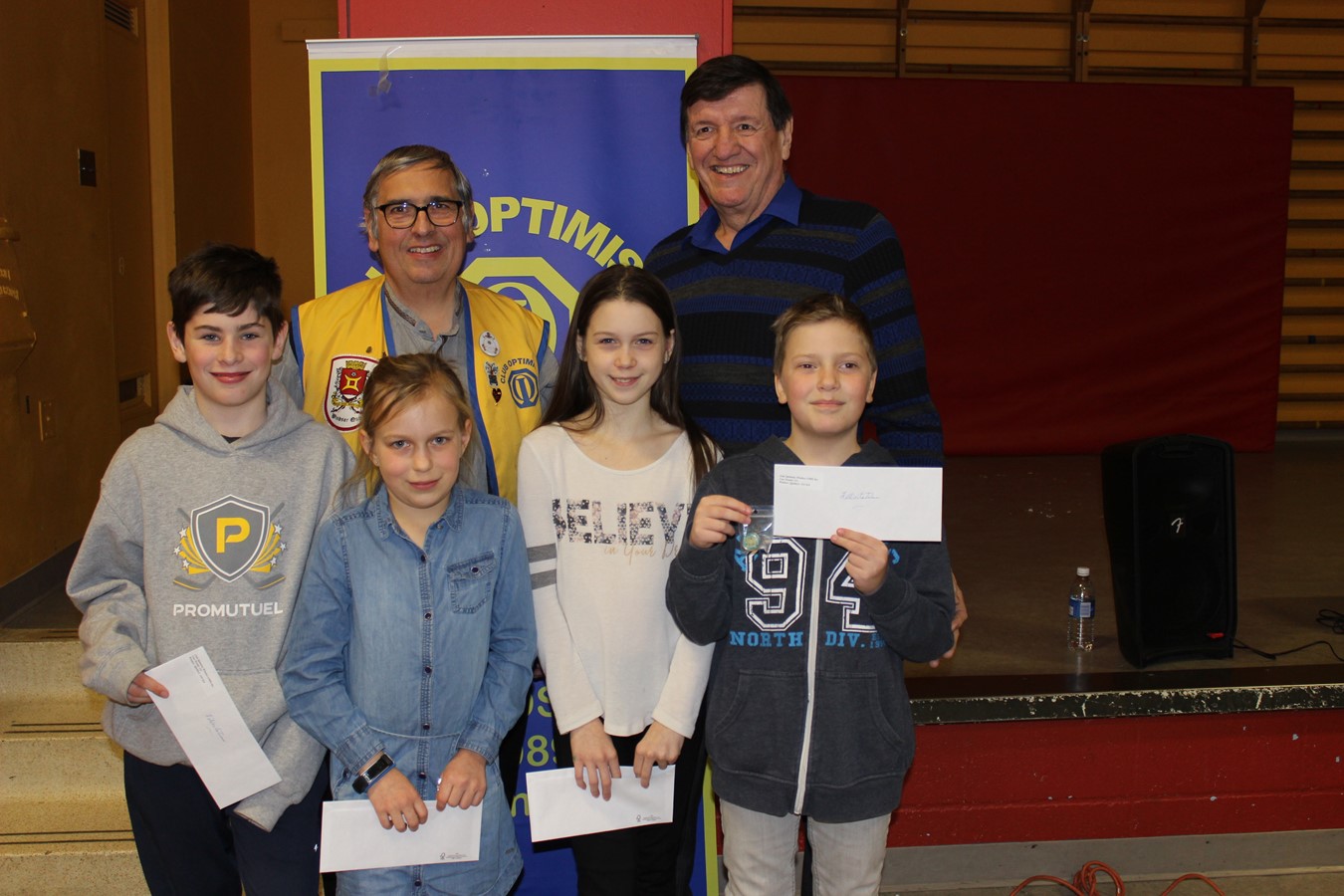 Le St-Phil : William Patry, Charlotte Lépine, Maëly Toutant (capitaine) et Jacob Lemelin.