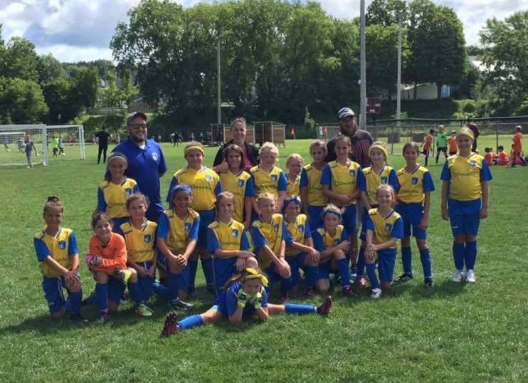 11 août. Une belle médaille d’or pour les U10 masculins au tournoi de Coaticook. 