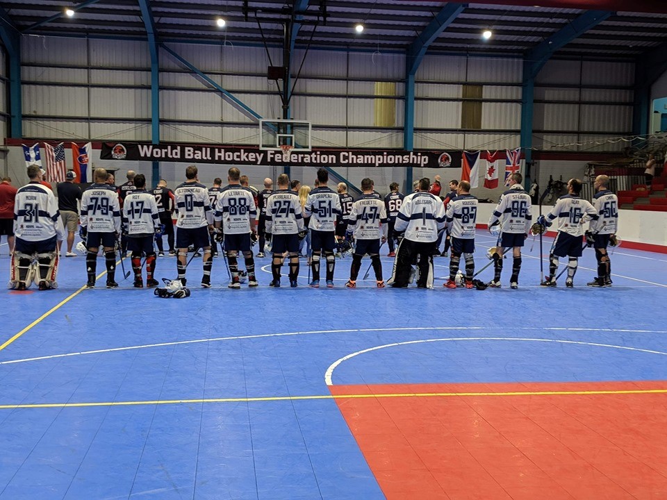 Un rappel de l’équipe du Québec de hockey balle