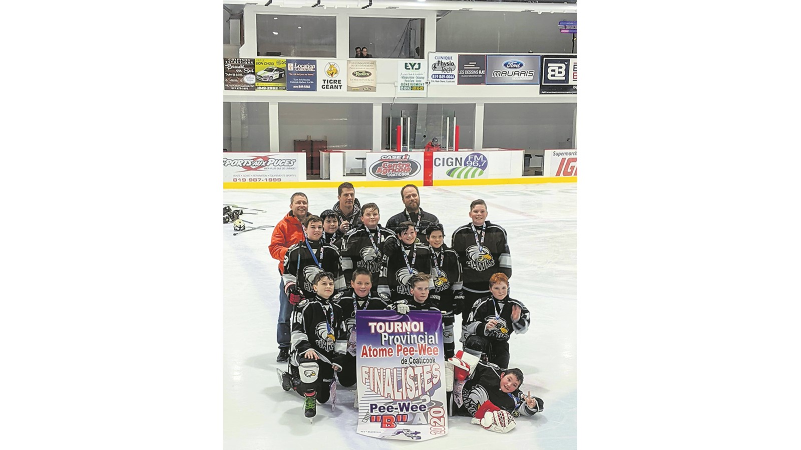 Les Hawks Pee Wee B, finalistes à Coaticook