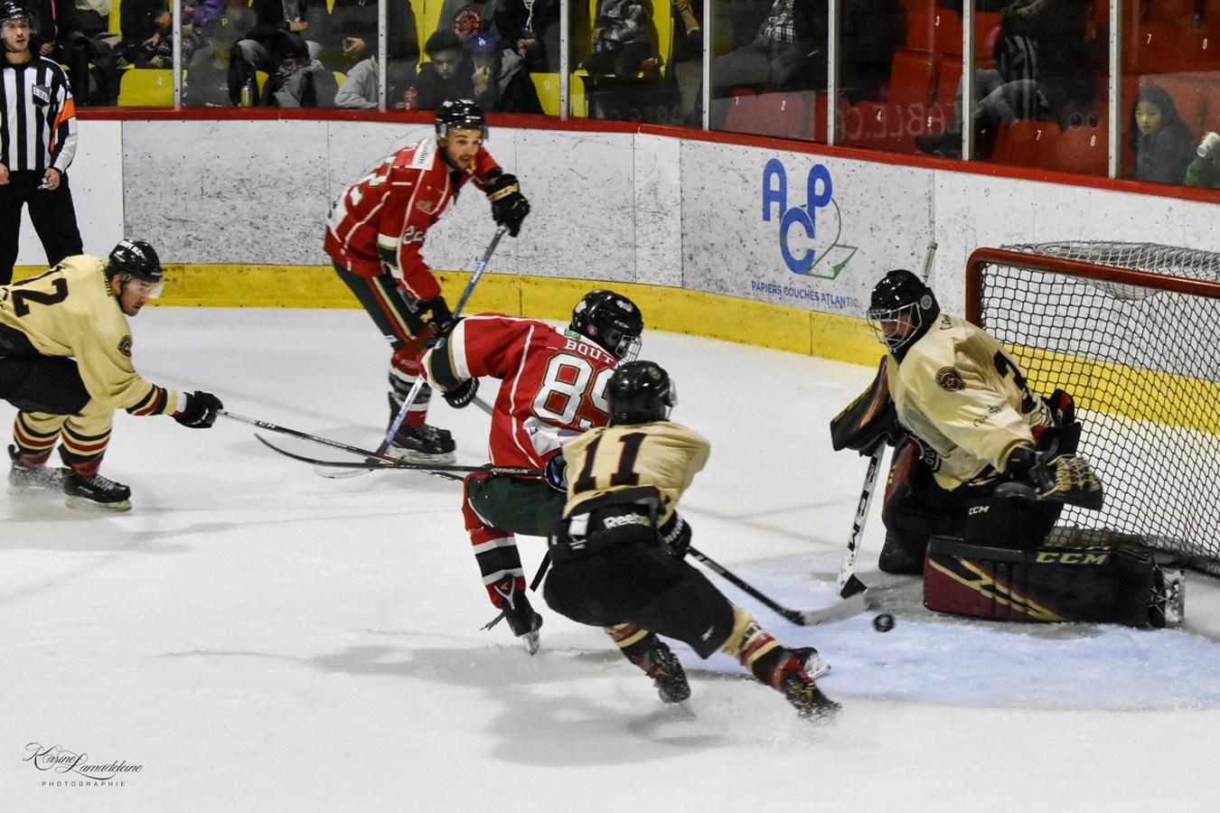 Le Desjardins-Wild amasse un important point contre Coaticook