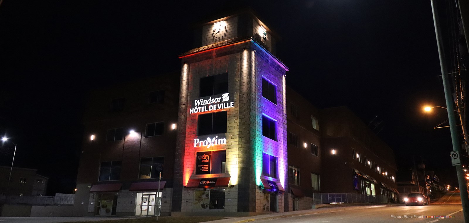 La Ville de Windsor illumine son hôtel de ville