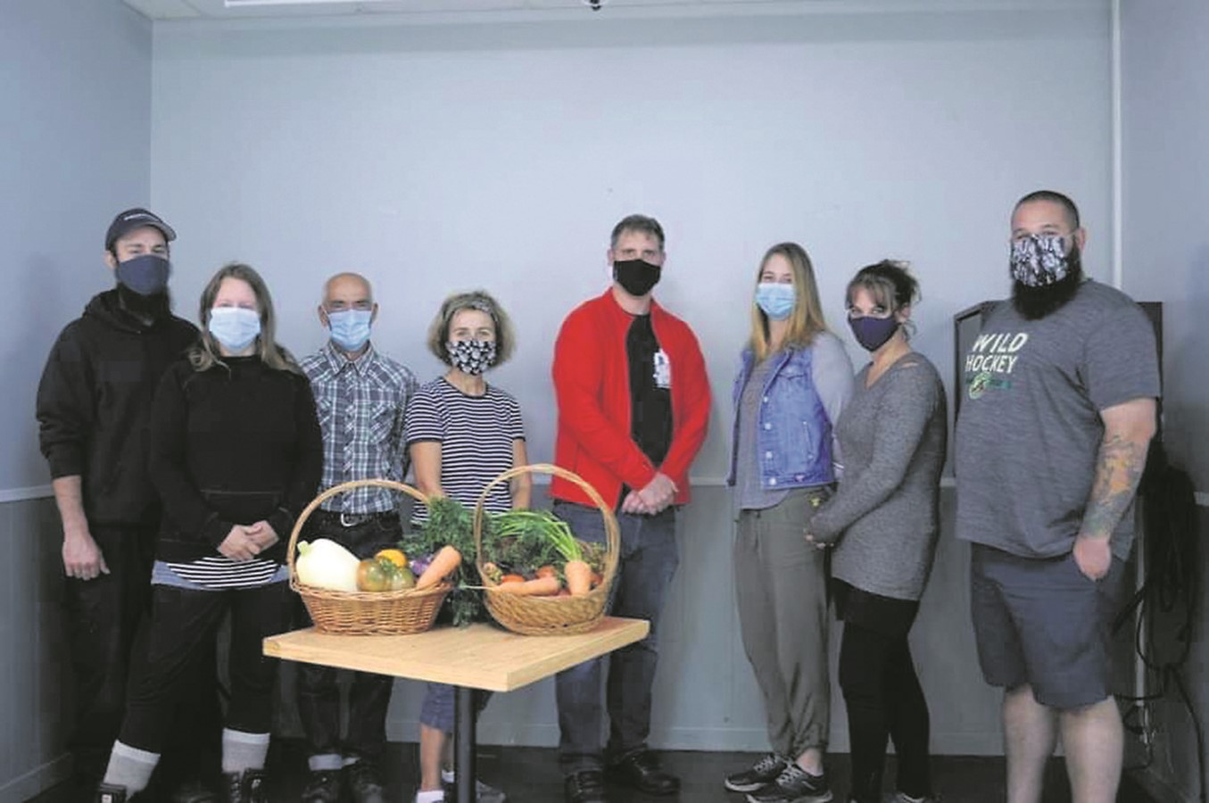 Les membres du Comité de l’environnement : M. Etienne Lussier, Mme Carol-Ann Emond, M. Yves La Madeleine, Mme Marielle Bibeau, M. Raymond Jr Hamel, Mme Laurie Barnabé-Francoeur, Mme Marjolaine Gagné, le conseiller municipal, M. Alexandre Roy.