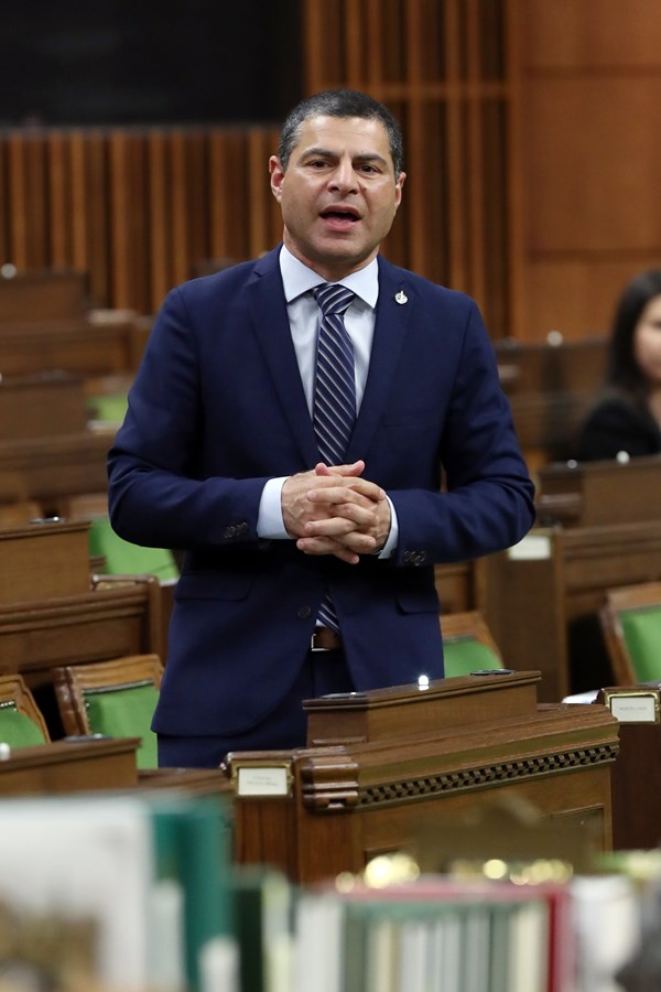 Alain Rayes invite la population à soutenir Romain Giguère et Leucan