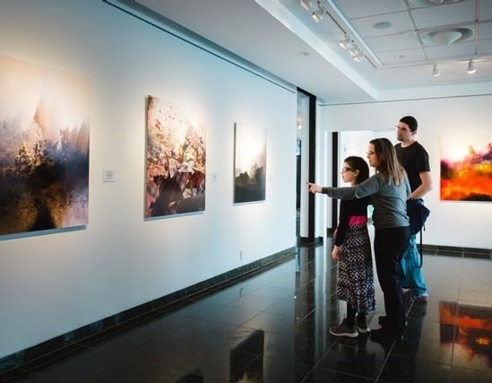 Après 1 an, une nouvelle exposition  au Centre culturel Yvonne L. Bombardier!