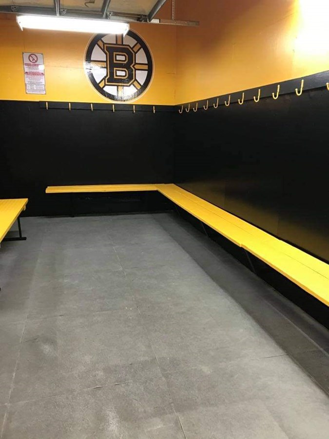 Un peu de LNH dans les vestiaires de l’aréna Connie-Dion