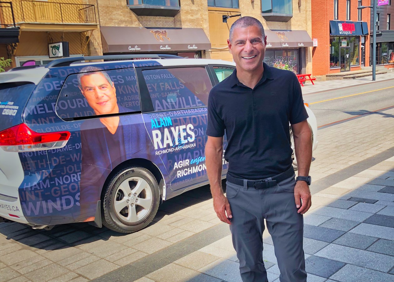 Élection fédérale : Alain Rayes amorce le marathon électoral