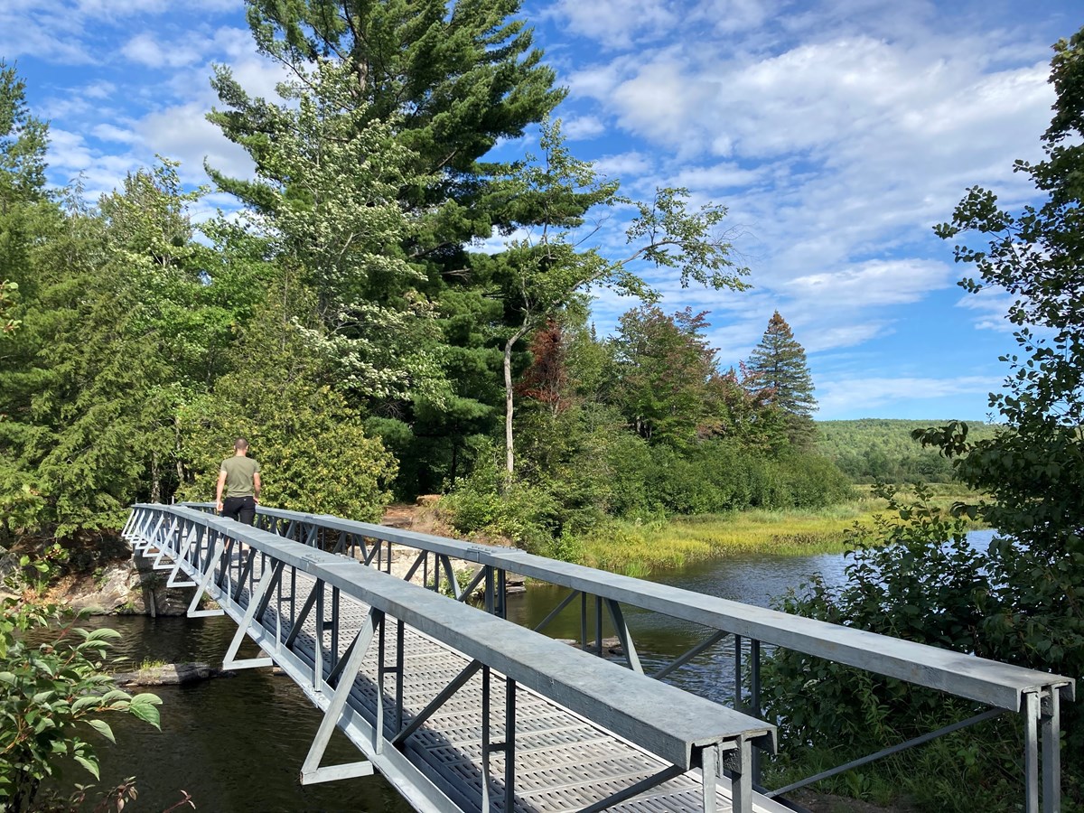 Une nouvelle passerelle impressionnante pour la municipalité de Kingsbury