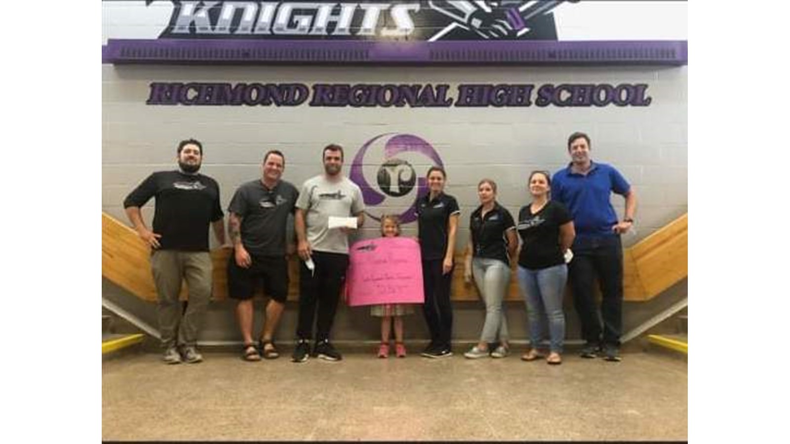 Remise de 5 728 $ aux secteurs sportifs des écoles anglophones de Richmond